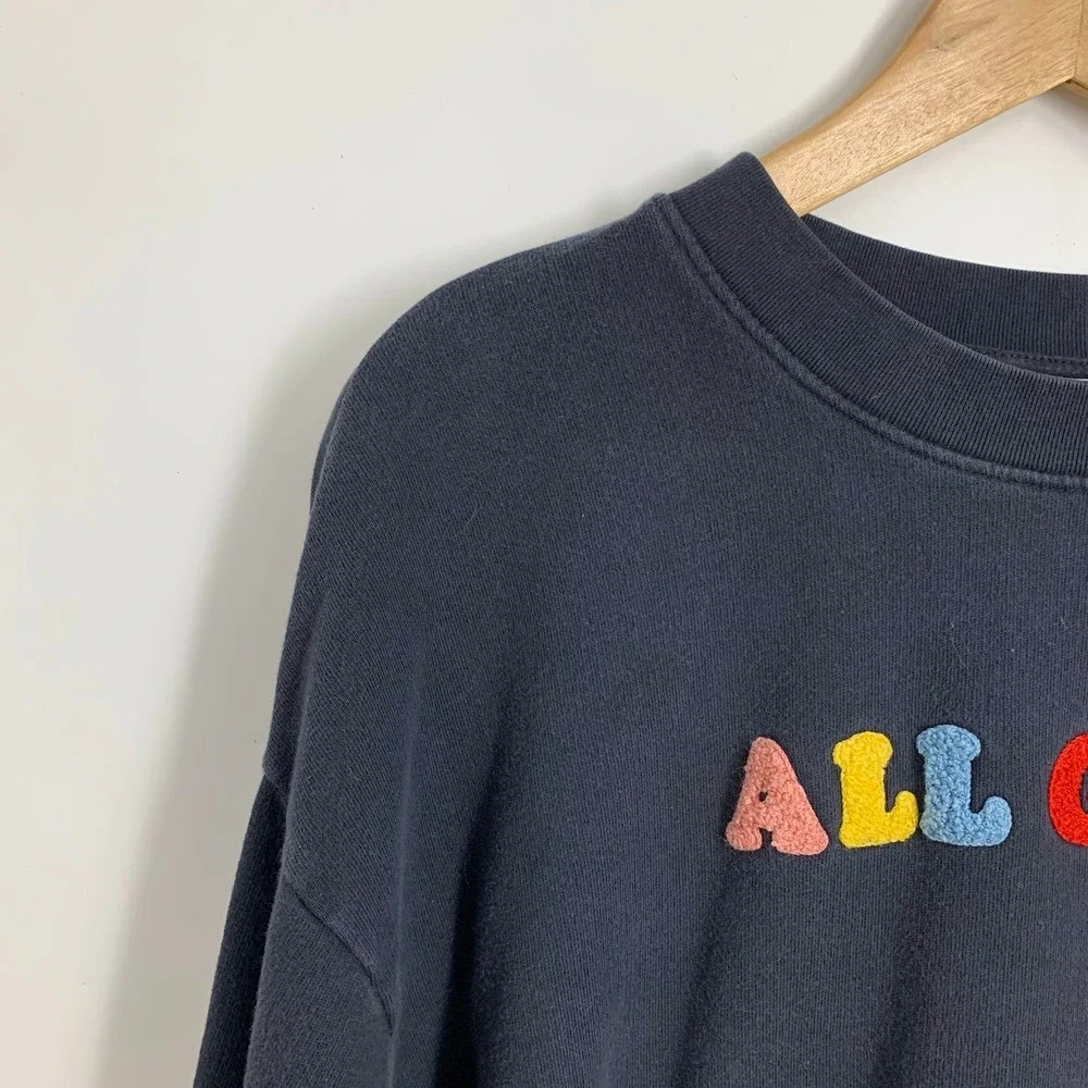 Levis Women's Black Crewneck‎ Sweatshirt All Good Graphic Size M - Picture 3 of 14